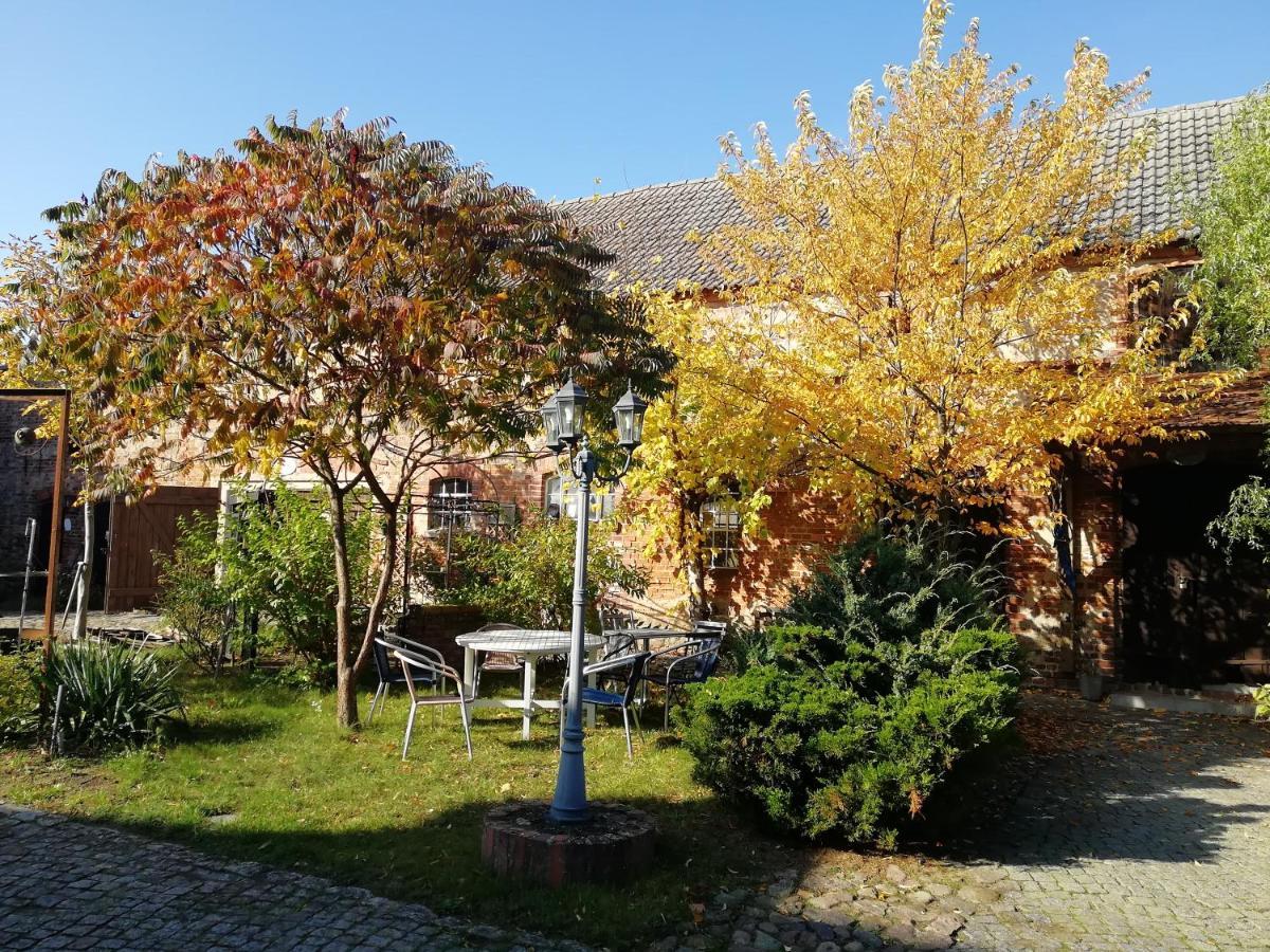 Ehemalige Bibliothek Apartment Fuer 2 Mit Kueche Kamin Netflix Parken Und Hofladen Steinhofel Exterior photo