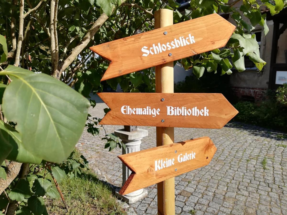 Ehemalige Bibliothek Apartment Fuer 2 Mit Kueche Kamin Netflix Parken Und Hofladen Steinhofel Exterior photo