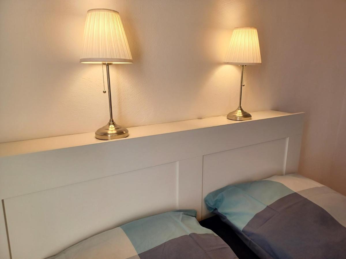 Ehemalige Bibliothek Apartment Fuer 2 Mit Kueche Kamin Netflix Parken Und Hofladen Steinhofel Exterior photo