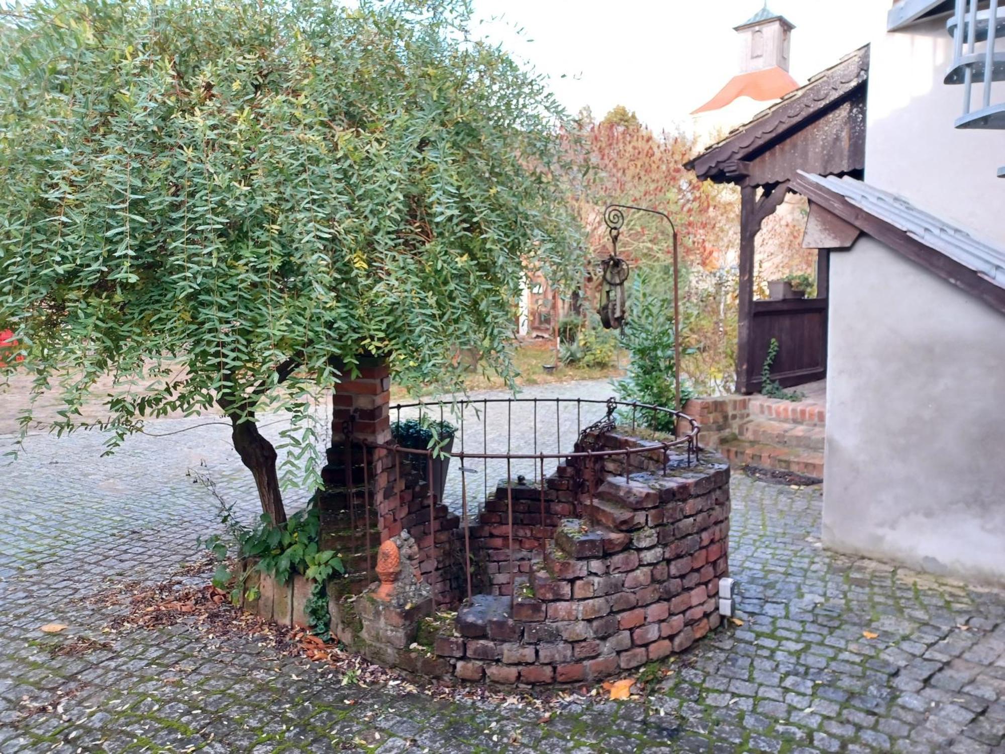 Ehemalige Bibliothek Apartment Fuer 2 Mit Kueche Kamin Netflix Parken Und Hofladen Steinhofel Exterior photo
